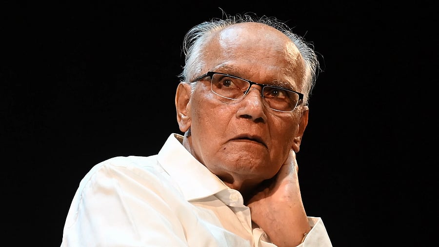 <div class="paragraphs"><p>S L Bhyrappa</p></div>